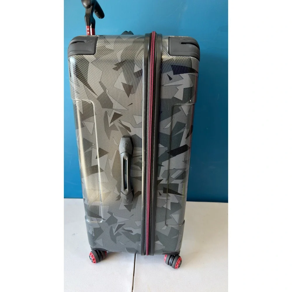 Traveler's Choice Maxporter II 31 Hardside Trunk Spinner Luggage Grey Camo